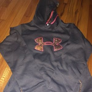 Grey camo under armour hoodie